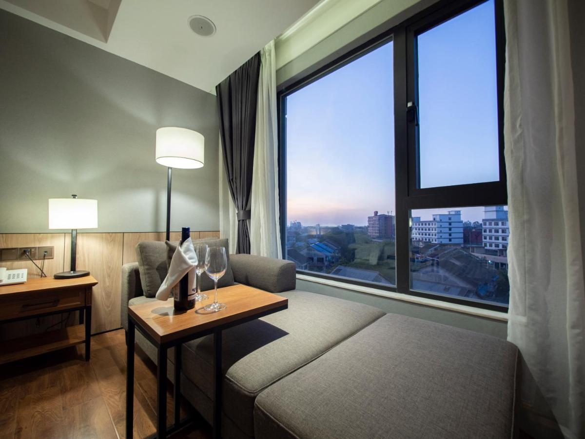 Prince Hotel Yangon Exteriör bild